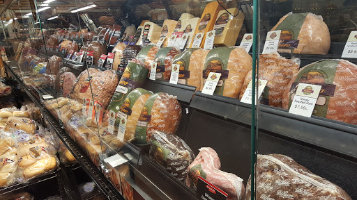 Grocery Store «Strack & VanTil Food Market», reviews and photos, 2168 W US Hwy 30, Valparaiso, IN 46385, USA