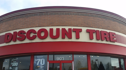 Tire Shop «Discount Tire Store - Auburn, WA», reviews and photos, 901 Outlet Collection Way, Auburn, WA 98001, USA