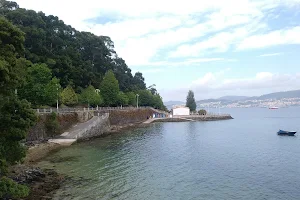 Paseo da Praia da Guía image