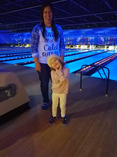 Restaurant «Blue Steel Grill & Cafes /Steel Valley Bowling Center», reviews and photos, 450 Elaine St, Weirton, WV 26062, USA