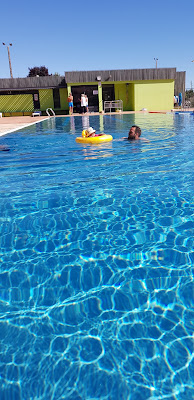 Piscine à Lassay-les-Châteaux