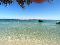 Zdjęcie Gana Beach z powierzchnią turkusowa czysta woda