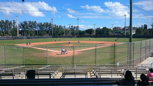 Stadium «Flamingo Park Baseball Stadium», reviews and photos, Michigan Ave, Miami Beach, FL 33139, USA