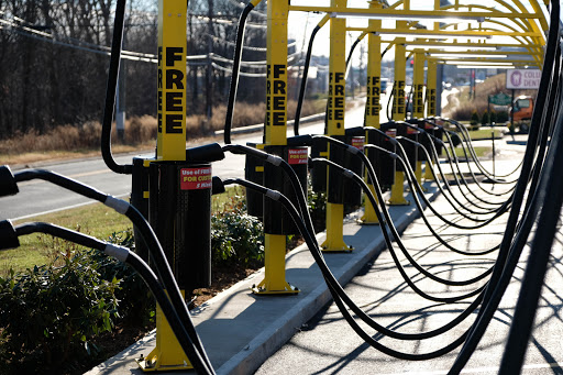 Car Wash «Platinum Car Wash & Oil», reviews and photos, 1161 Wolcott St, Waterbury, CT 06705, USA