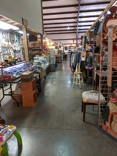 Southern Treasures Shoppes & Flea Market