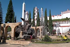 Monumento a los Mártires de Ixtapan image