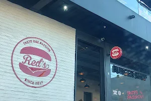 Red's Burger Shop Las Águilas image