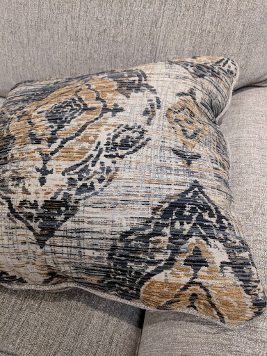 Shopping Mall «Frederick Shopping Center», reviews and photos, 1305 W 7th St, Frederick, MD 21702, USA