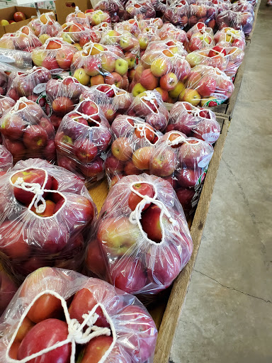 Produce Market «Barber Orchard Fruitstands Inc», reviews and photos, 2855 Old Balsam Rd, Waynesville, NC 28786, USA