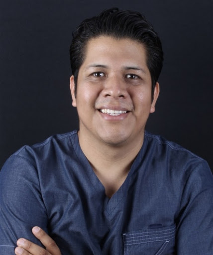 Dr. Guillermo Molina Vidal, Cirujano maxilofacial