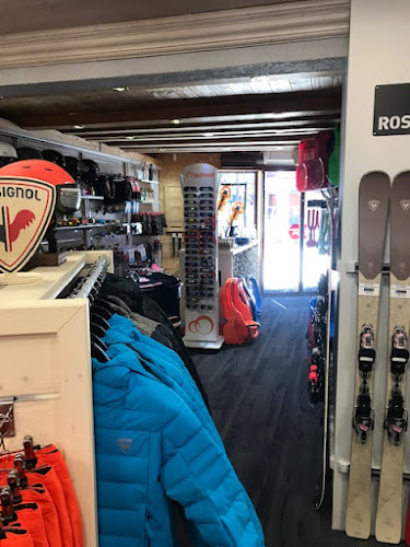Magasin d'articles de snowboard Ekosport-Rent la Cabane à skis Villarodin-Bourget