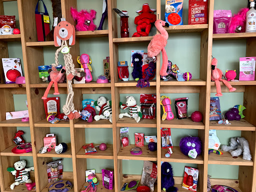 Pet Supply Store «Pets Naturally», reviews and photos, 1420 W South Airport Rd, Traverse City, MI 49686, USA