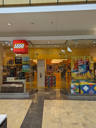 Toy Store «The LEGO Store», reviews and photos, 55 W County Center Dr, Des Peres, MO 63131, USA