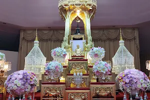 Wat Thep Chitiyachan image