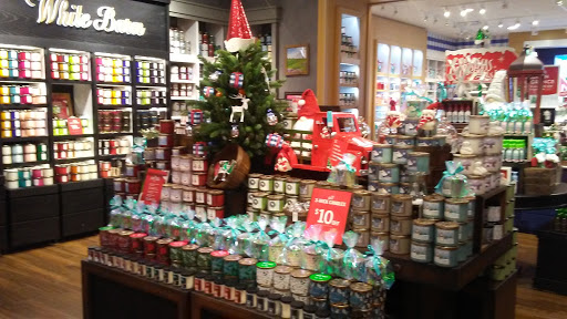 Beauty Supply Store «Bath & Body Works», reviews and photos, 34986 Midway Outlet Dr, Rehoboth Beach, DE 19971, USA