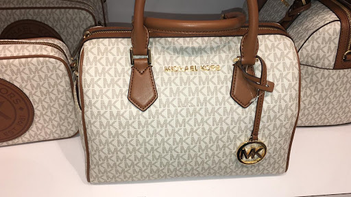 Fashion Accessories Store «Michael Kors», reviews and photos, 5220 Fashion Outlets Way #2120, Rosemont, IL 60018, USA