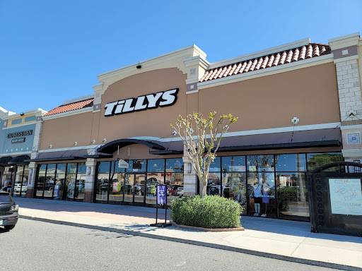 Tillys, 343 N Alafaya Trail, Orlando, FL 32828, USA, 