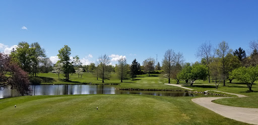 Public Golf Course «St Denis Golf Club & Party Center», reviews and photos, 10660 Chardon Rd, Chardon, OH 44024, USA