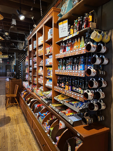 American Restaurant «Cracker Barrel Old Country Store», reviews and photos, 2858 N Glenstone Ave, Springfield, MO 65803, USA