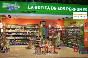 La Botica De Los Perfumes Guadalajara image