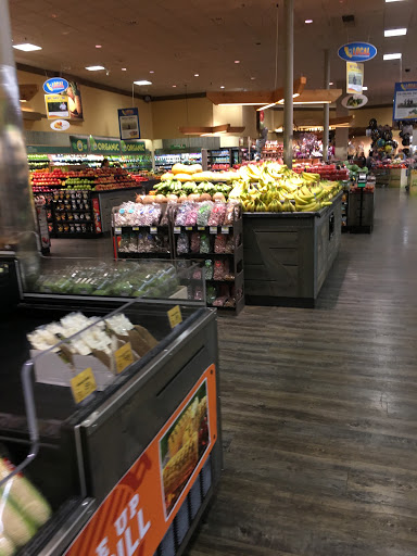 Grocery Store «Vons», reviews and photos, 8949 N Cedar Ave, Fresno, CA 93720, USA