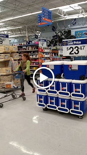 Department Store «Walmart Supercenter», reviews and photos, 2151 W Oaklawn Rd, Pleasanton, TX 78064, USA