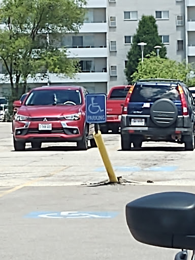 Hardware Store «Harbor Freight Tools», reviews and photos, 6272 Pearl Rd, Parma Heights, OH 44130, USA