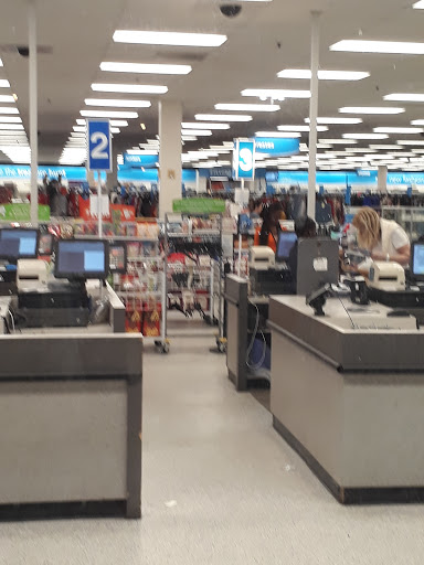 Clothing Store «Ross Dress for Less», reviews and photos, 1425 E Hallandale Beach Blvd, Hallandale Beach, FL 33009, USA