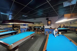 Poolies Billiards image