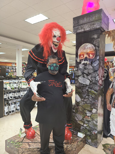 Shopping Mall «Fox Run Shopping Center», reviews and photos, Solomons Island Rd N, Prince Frederick, MD 20678, USA