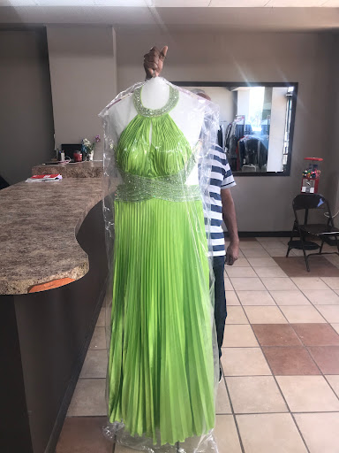 Dry Cleaner «Pioneer Cleaners», reviews and photos, 4100 Live Oak St, Dallas, TX 75204, USA