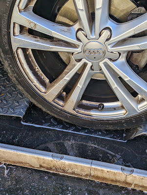 Lavage auto sans nom à Brive-la-Gaillarde