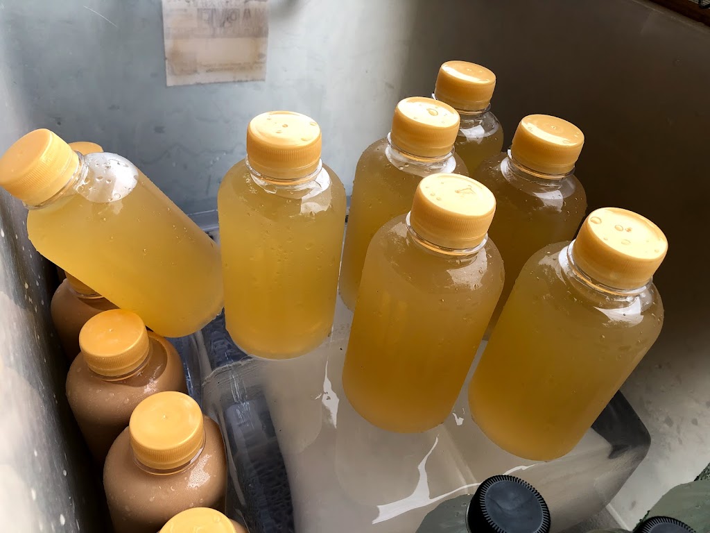 C`est La Vie飲料 花卉 在地小農水果 的照片