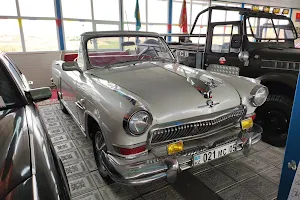 Retro Salon/Retro Soviet Car Museum image