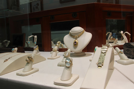 Jewelry Store «Abercrombie Gems + Precious Metals», reviews and photos, 3008 Bee Cave Rd #100, Austin, TX 78746, USA