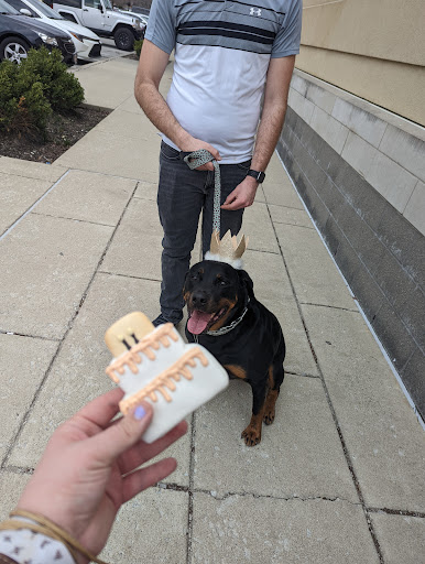 Pet Supply Store «Three Dog Bakery Inc», reviews and photos, 13904 Town Center Blvd # 200, Noblesville, IN 46060, USA