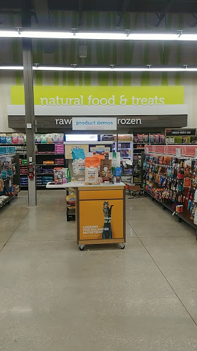 Pet Supply Store «Petco Animal Supplies», reviews and photos, 11147 Park Blvd N, Seminole, FL 33772, USA