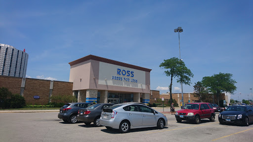 Shopping Mall «Golf Mill Shopping Center», reviews and photos, 239 Golf mill Center, Niles, IL 60714, USA