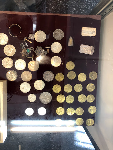 Pawn Shop «Cesar Chavez Pawn & Jewelry», reviews and photos, 2209 East Cesar E Chavez Avenue, Los Angeles, CA 90033, USA