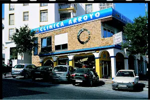 CLINICA ARROYO image