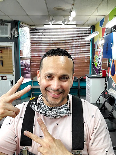 Barber Shop «Los Bambinos Barbershop», reviews and photos, 428 New Britain Ave, Hartford, CT 06106, USA