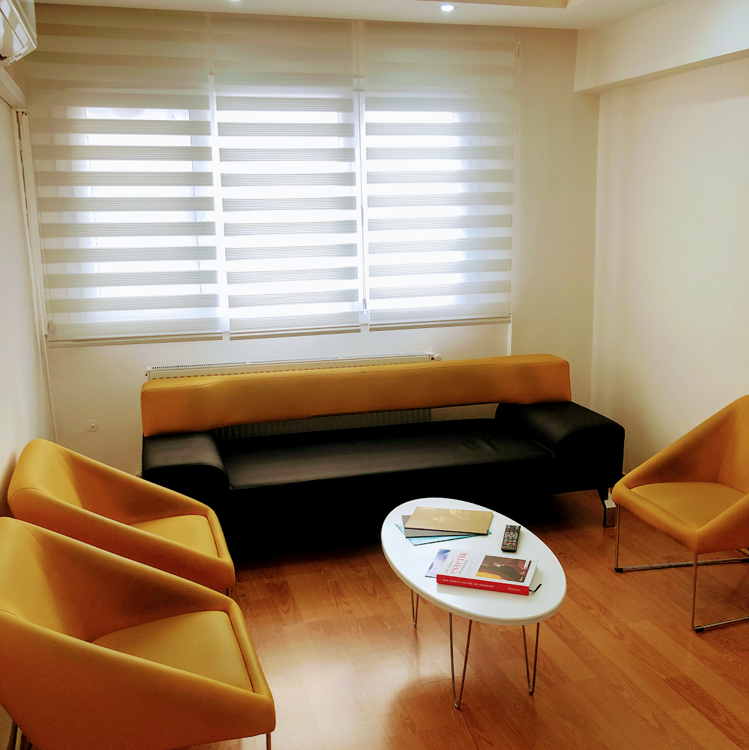 Diş Hekimi Taşkın Gülmez