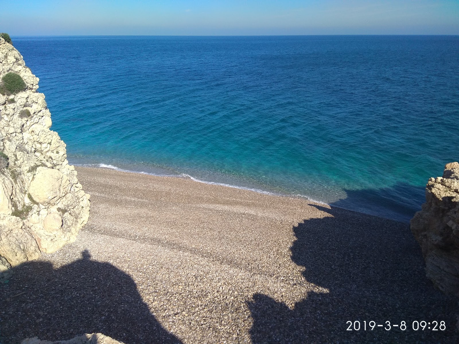 Foto von Avlakia beach II mit beiger kiesel Oberfläche