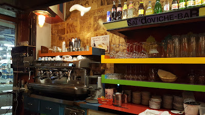 Le Bar Du Marché à Montreuil