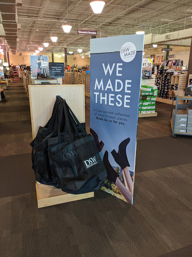 Shoe Store «DSW Designer Shoe Warehouse», reviews and photos, 1412 Greenbrier Pkwy, Chesapeake, VA 23320, USA