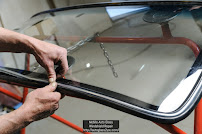 Mobile Auto Glass - Photo 2 - Car repair in Bellflower, CA, Downey