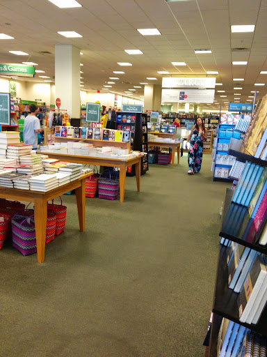 Book Store «Barnes & Noble», reviews and photos, 131 Colonie Center #355, Albany, NY 12205, USA