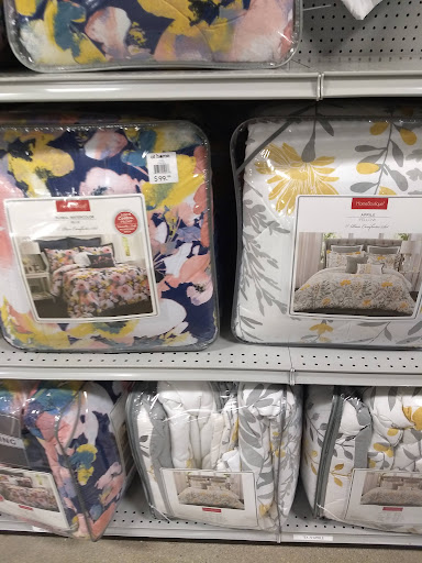 Home Goods Store «At Home», reviews and photos, 4620 Stadium Dr, Kalamazoo, MI 49008, USA