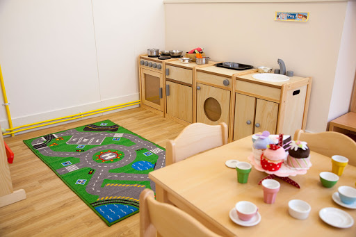 Nursery hours London