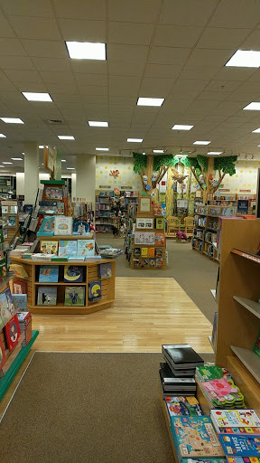 Book Store «Barnes & Noble», reviews and photos, 911 Haddonfield Rd, Cherry Hill, NJ 08002, USA